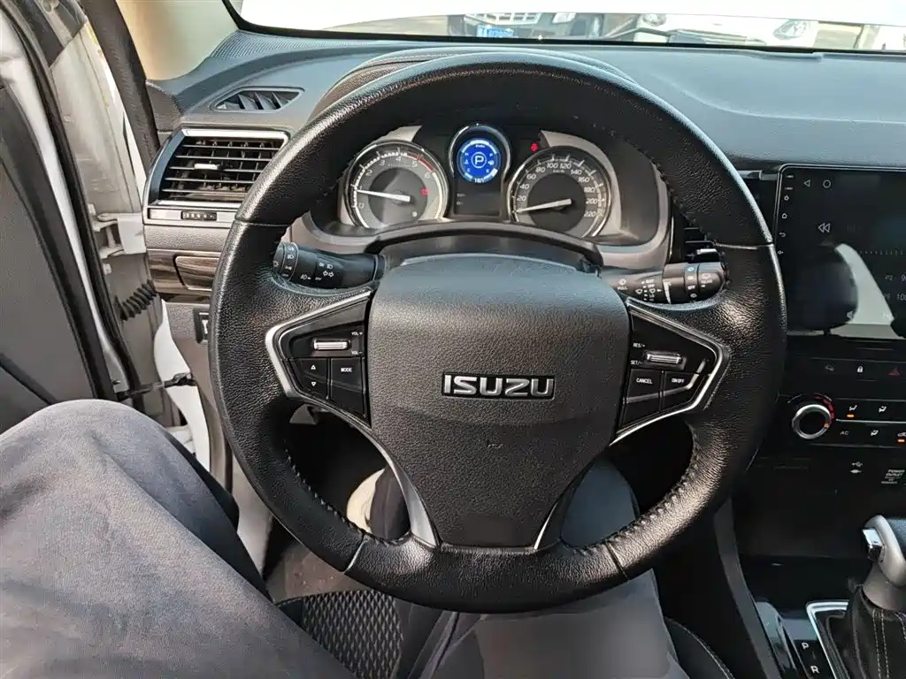 mu-X Mu Ranger 2020 1.9T diesel automatic two-wheel drive Jinyue version 5-seater Country VI