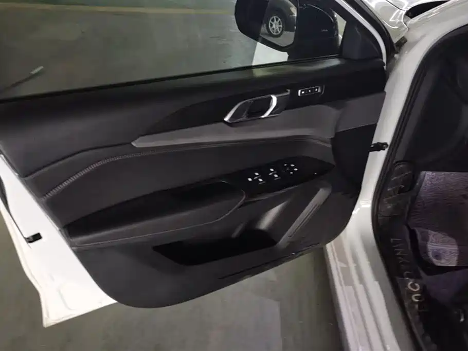 Lynk & Co. 03 2021 model 2.0 TD Automatic Jin Pro