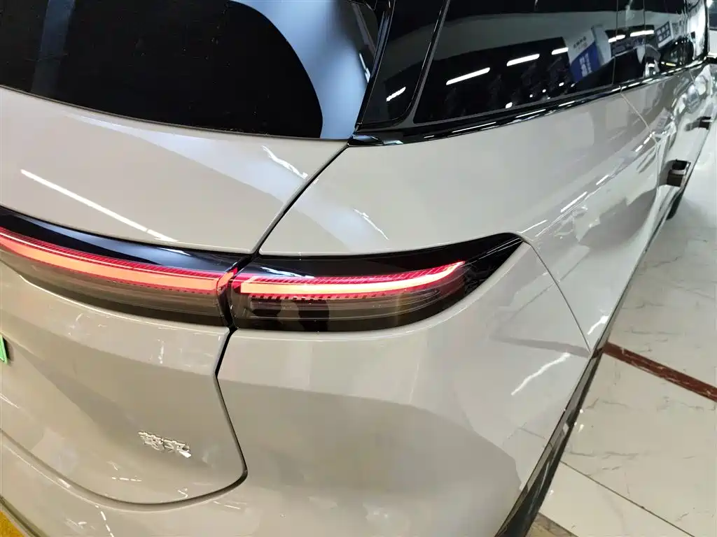 Фото машины 24