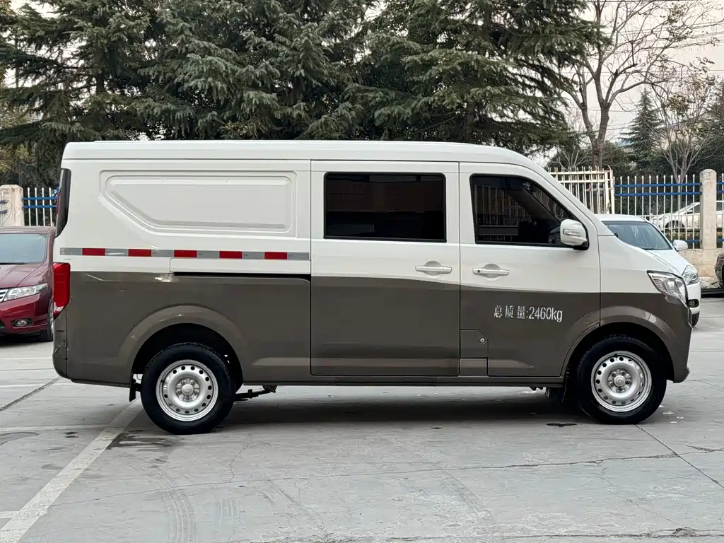 Cross Star V5 2022 1.5L comfortable 5-7-seater bus JL473QH