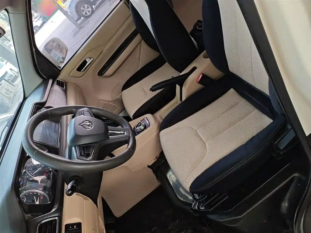 Cross Star V7 EV 2024 239km passenger version flagship 6-seater