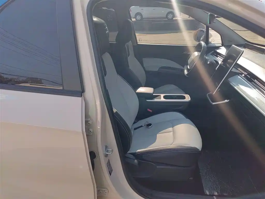 Фото машины 24