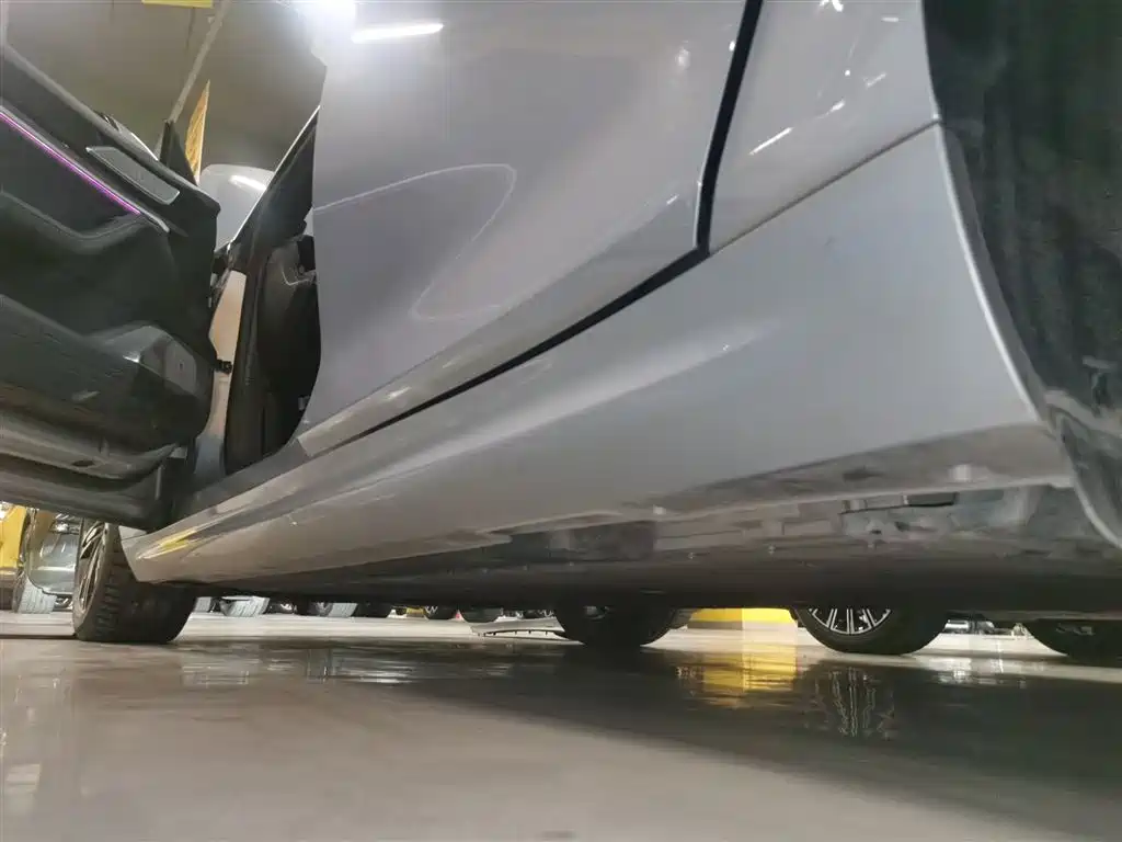 Nezha S 2023 pure electric 520km rear drive version