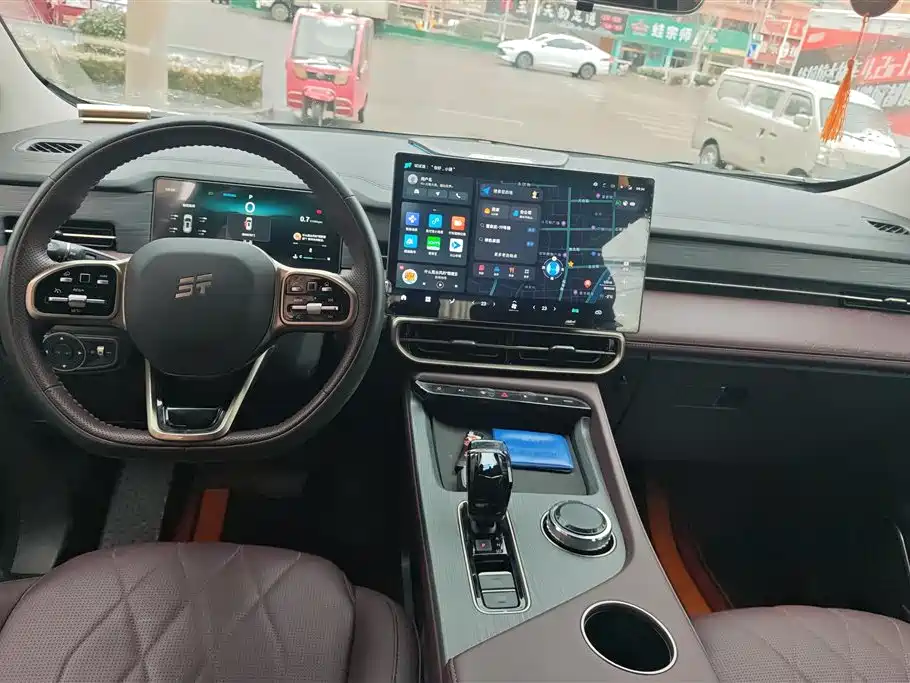 Jietu X90 PRO 2024 2.0T DCT Deluxe Edition 5 Seats