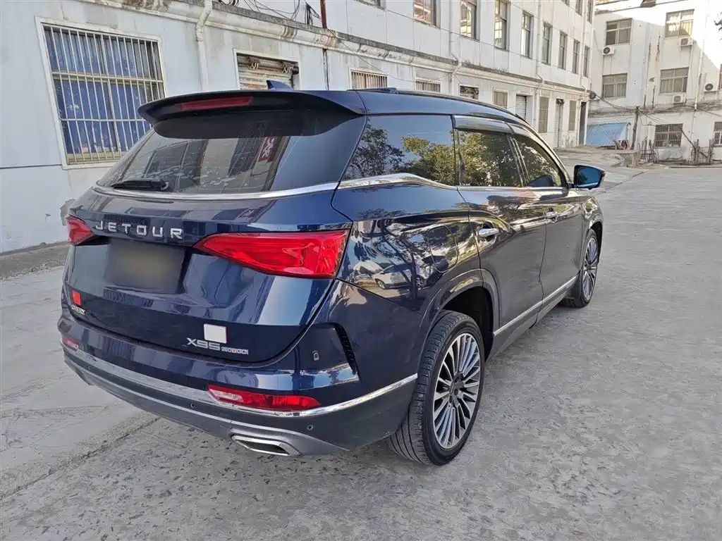 Jietu X95 2020 1.6T DCT Discovery Pro Version 5 seats