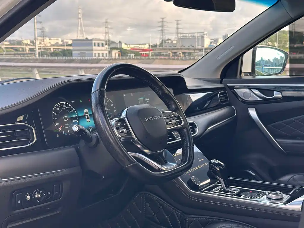 Jietu X95 2020 1.6T DCT Discovery Pro Version 7 seats