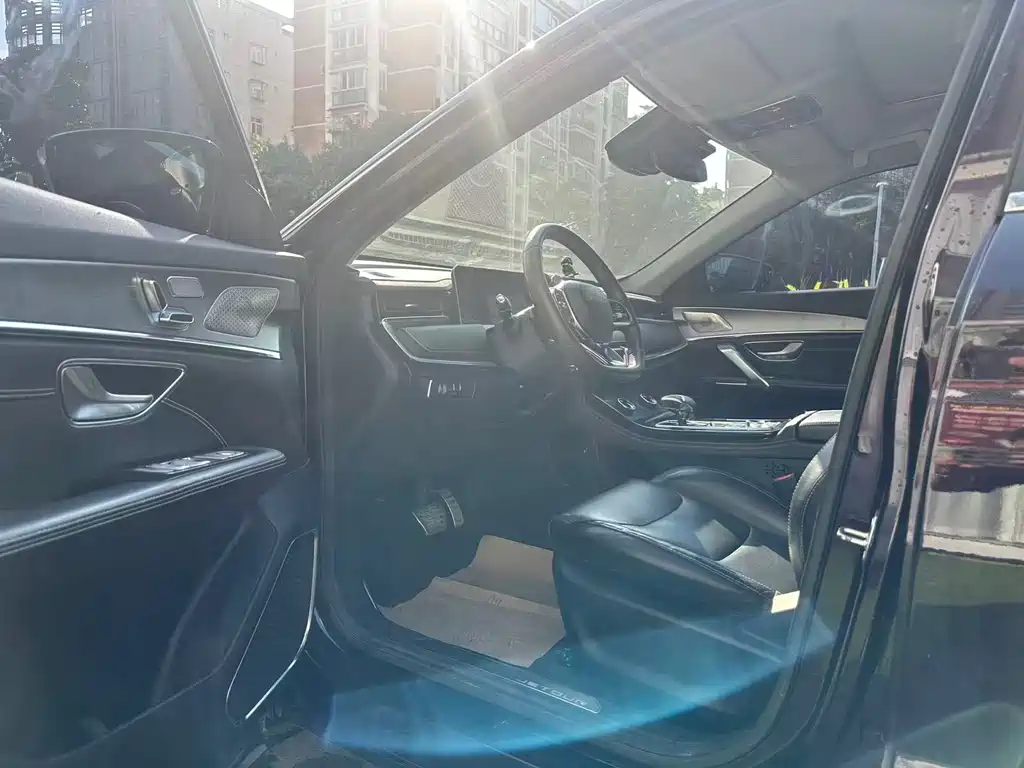 Jietu X70 PLUS 2021 model 1.6T DCT ground 7 seats