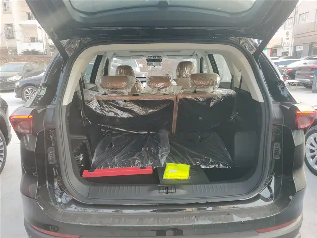 Jietu X70 C-DM 2024 Land and Air version PRO 7 seats