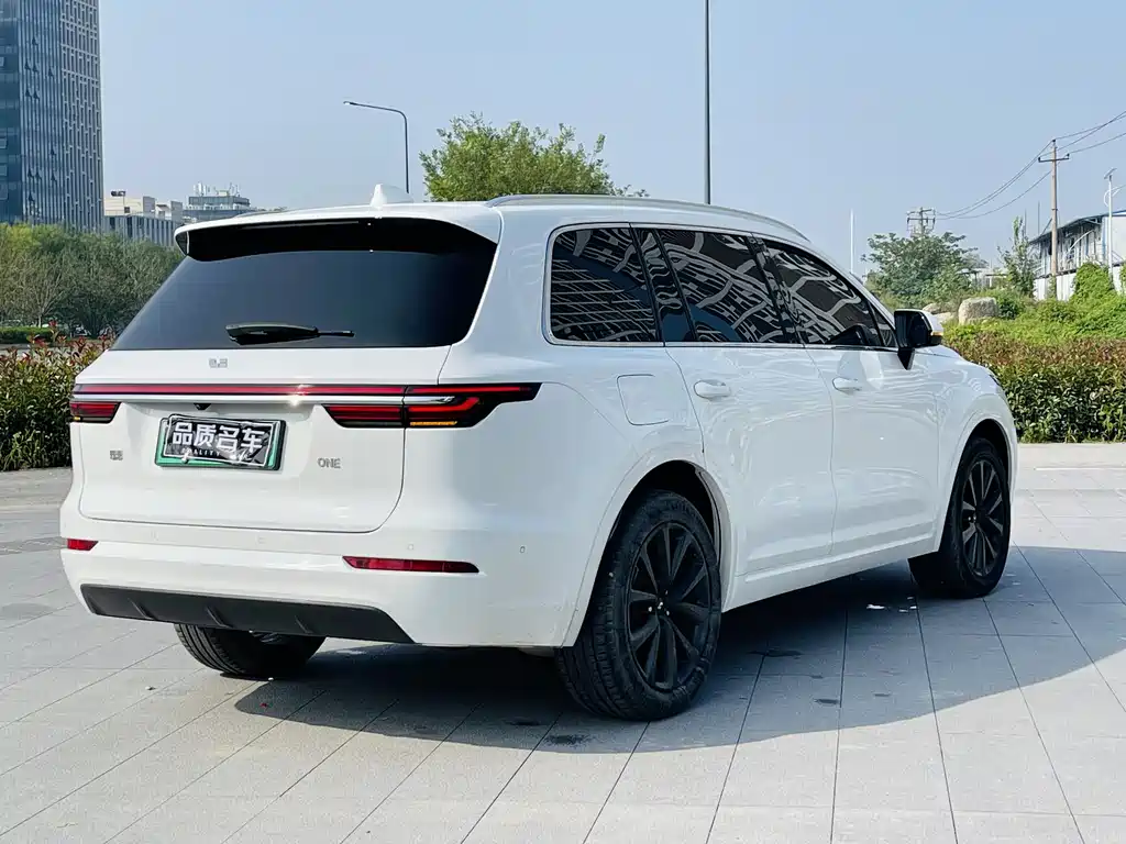 Ideal ONE 2021 extended range 6-seater version