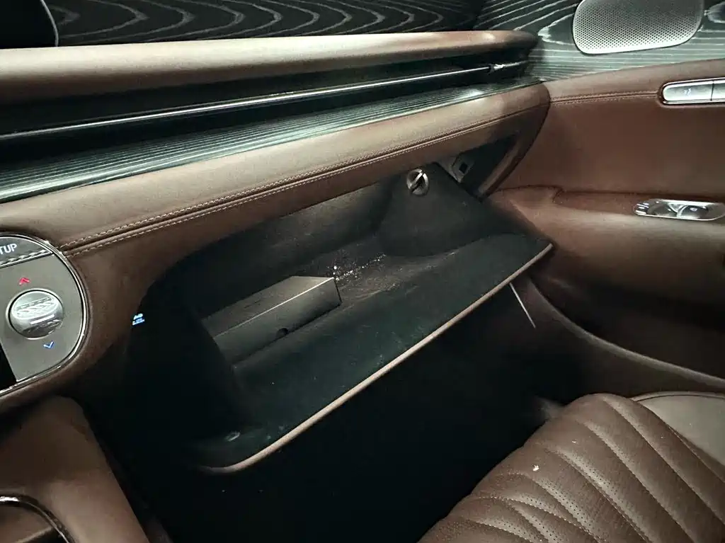 Genisys G90 2023 3.5T Deluxe Edition