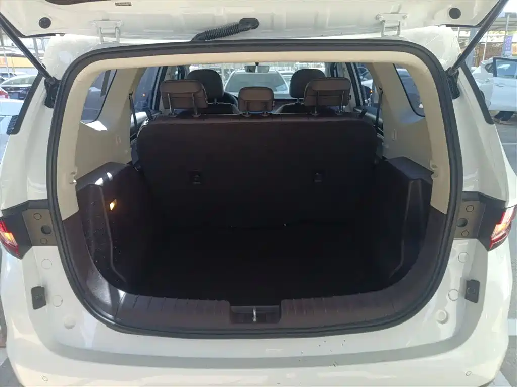 Фото машины 24