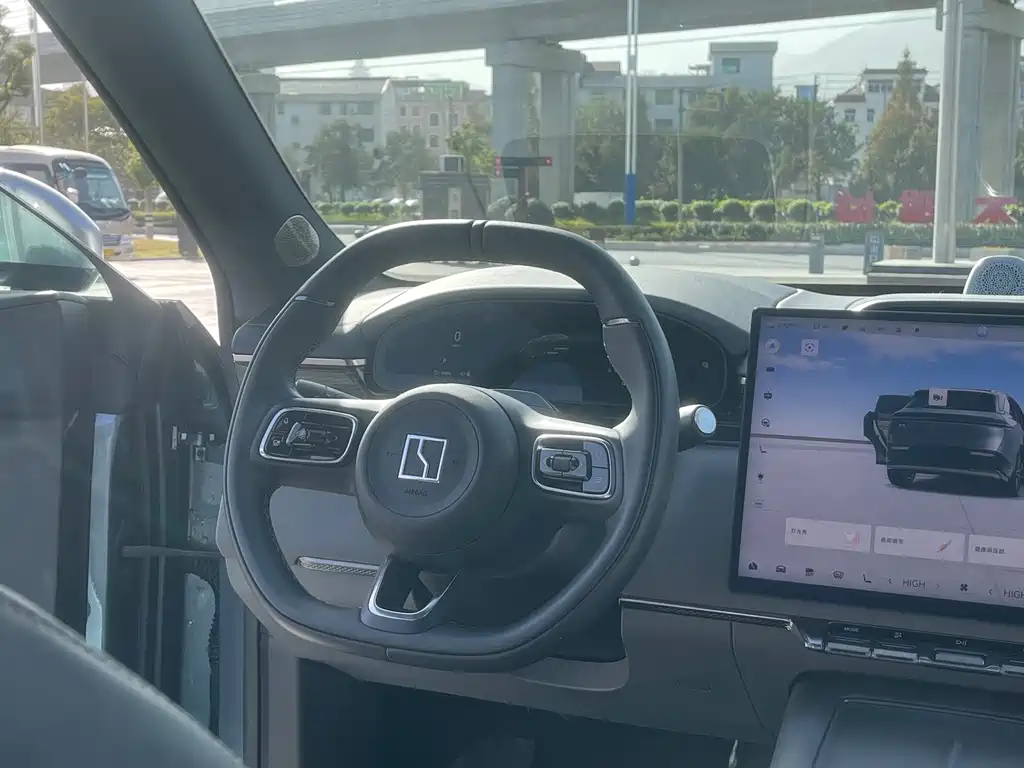 Extreme Krypton 7X 2025 100kWh long battery life four-wheel drive smart driving version