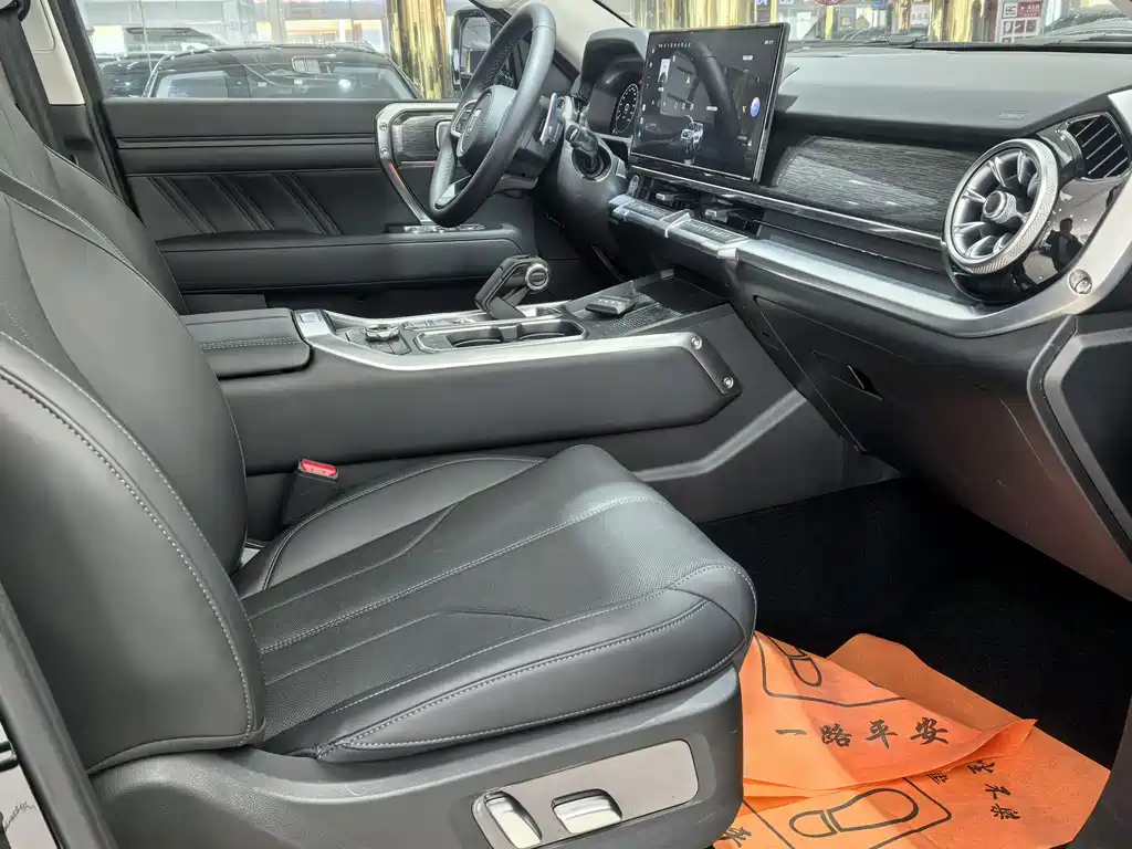 Tank 400 2025 2.0T gasoline version