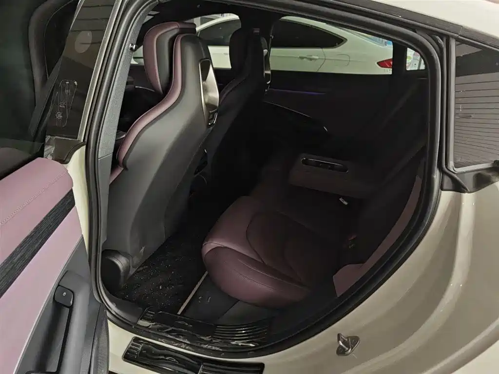 Фото машины 24