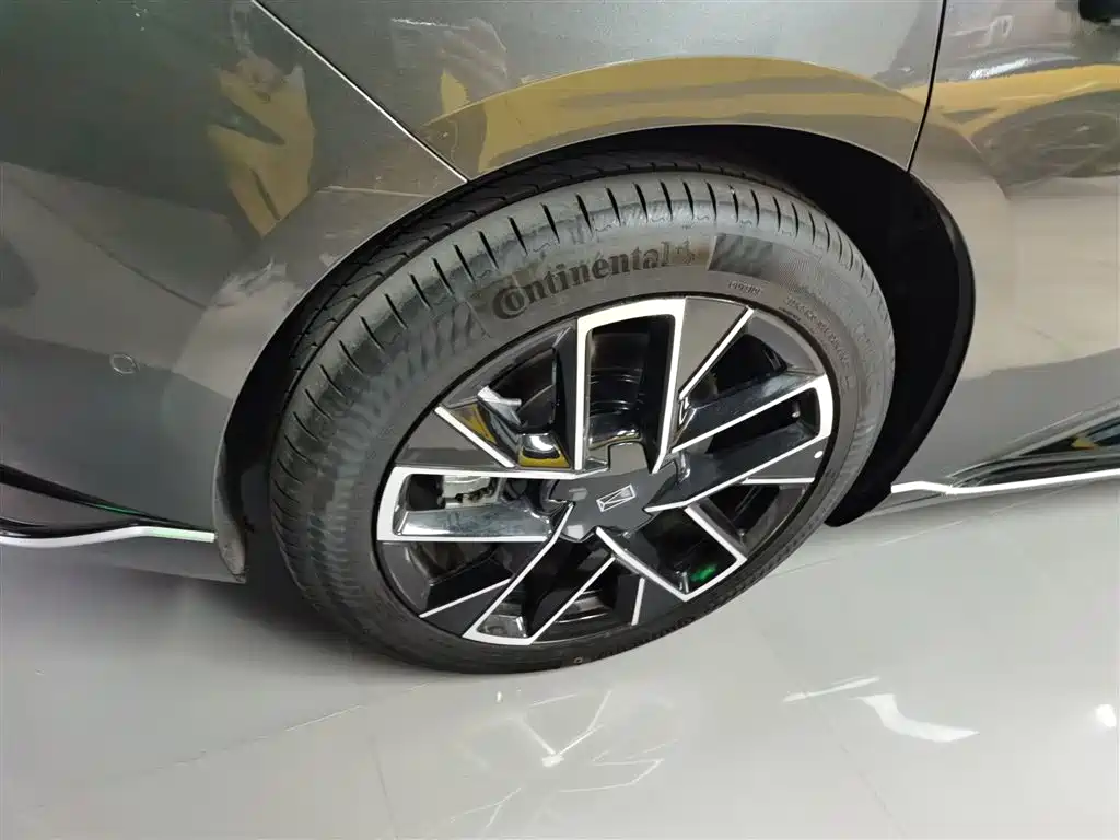 Фото машины 24