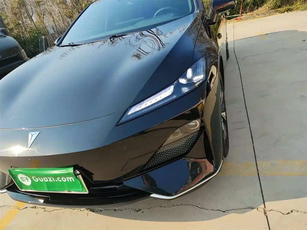 Dark blue SL03 2025 pure electric elite type