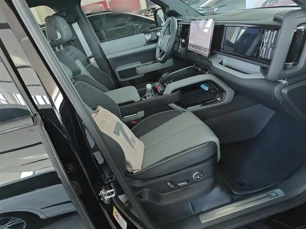 Leopard 5 2023 Pilot Edition