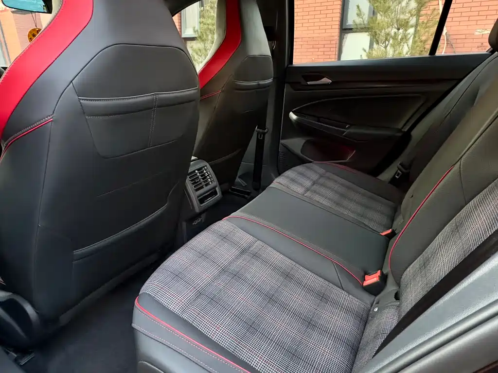 Golf GTI 2021 model 380TSI DSG GTI