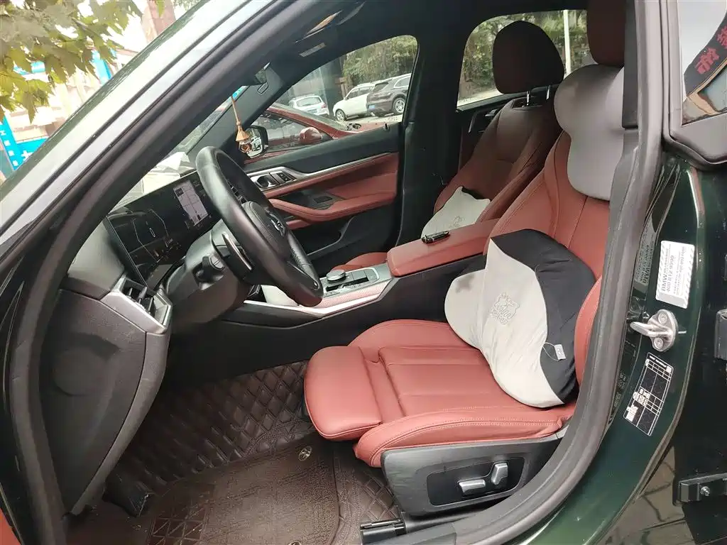 BMW 4 Series 2023 425i Gran Coupe M Sports Yao Ye Suit