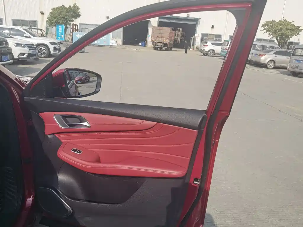 MG HS 2019 30T automatic two-wheel drive Trophy Super edition Country VI