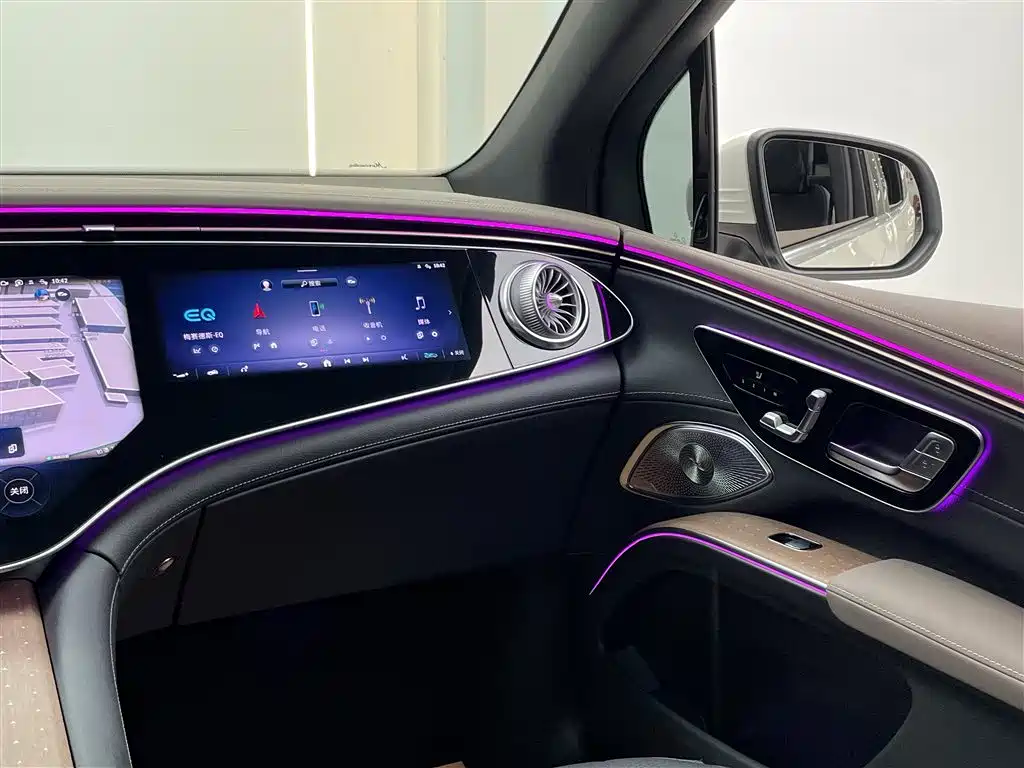 Фото машины 24