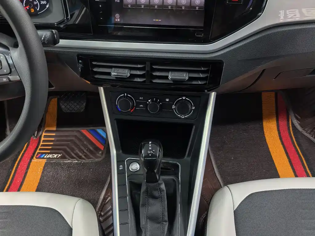 Polo 2021 Plus 1.5L automatic colorful Technology Version