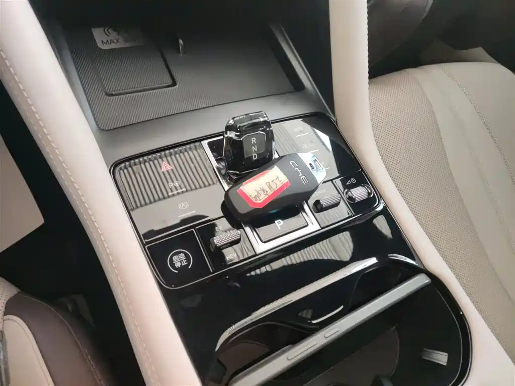 Song PLUS New Energy 2025 DM-i Smart Driving Version 112KM Premium Type