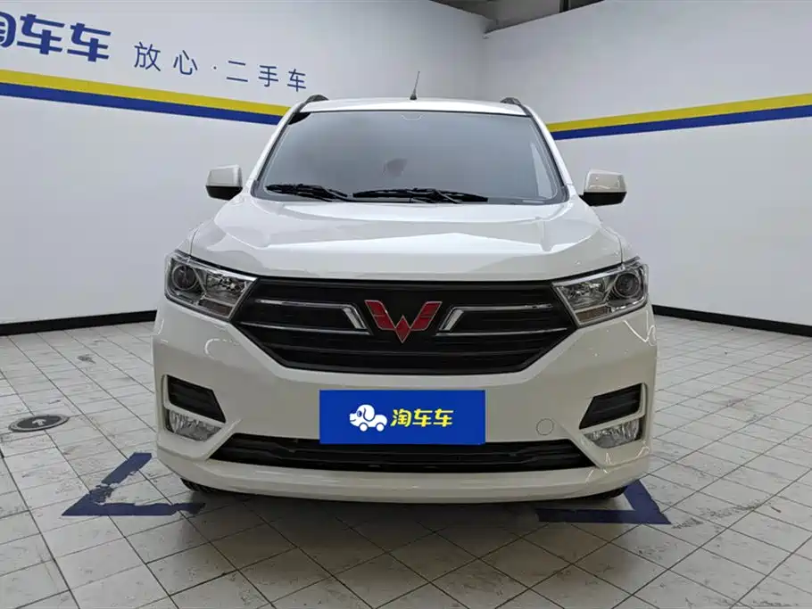 Wuling Hongguang 2021 facelift 1.5L S comfortable electric Booster LAR