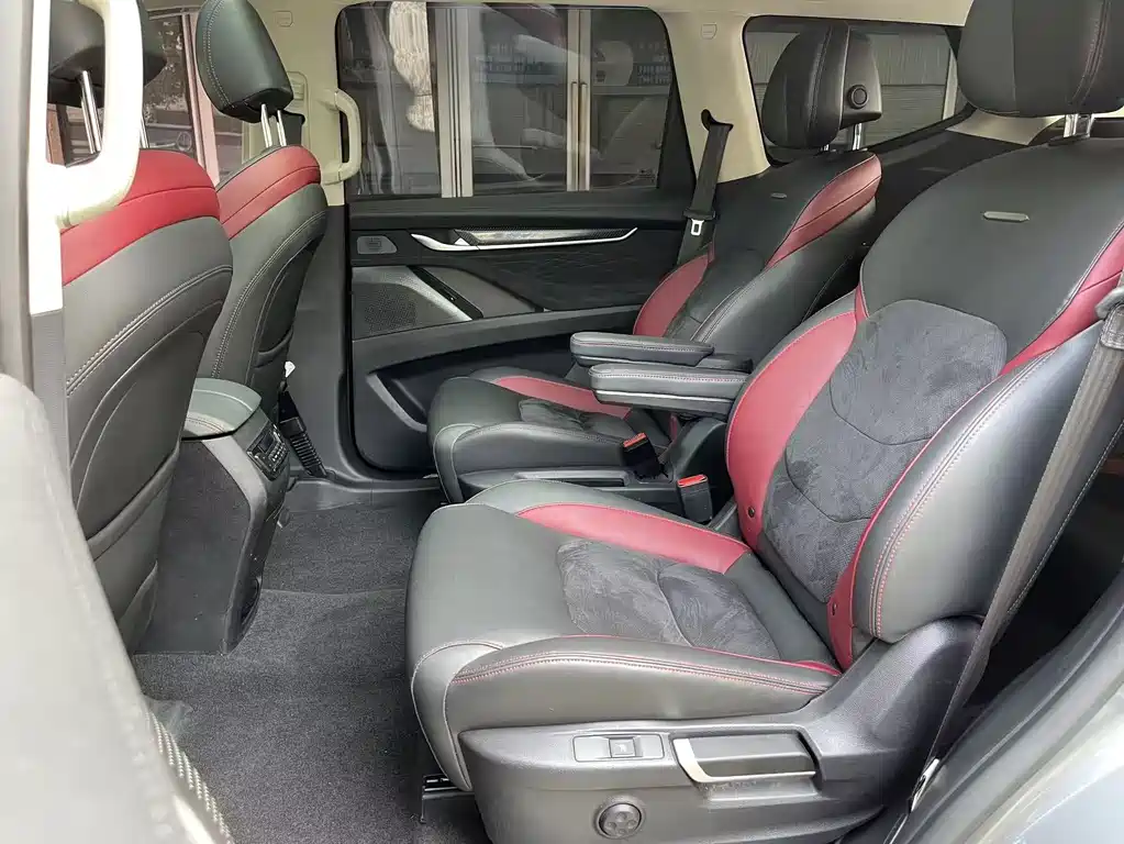 SAIC Maxus D90 Pro 2020 2.0T diesel four-wheel drive Enjoy Edition 6-seater