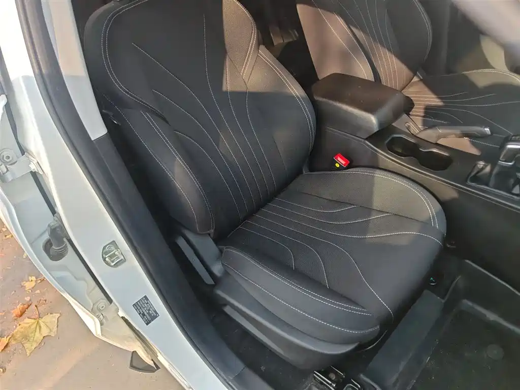 Jietu X70M 2020 facelift 1.5T manual partner type 5 seats