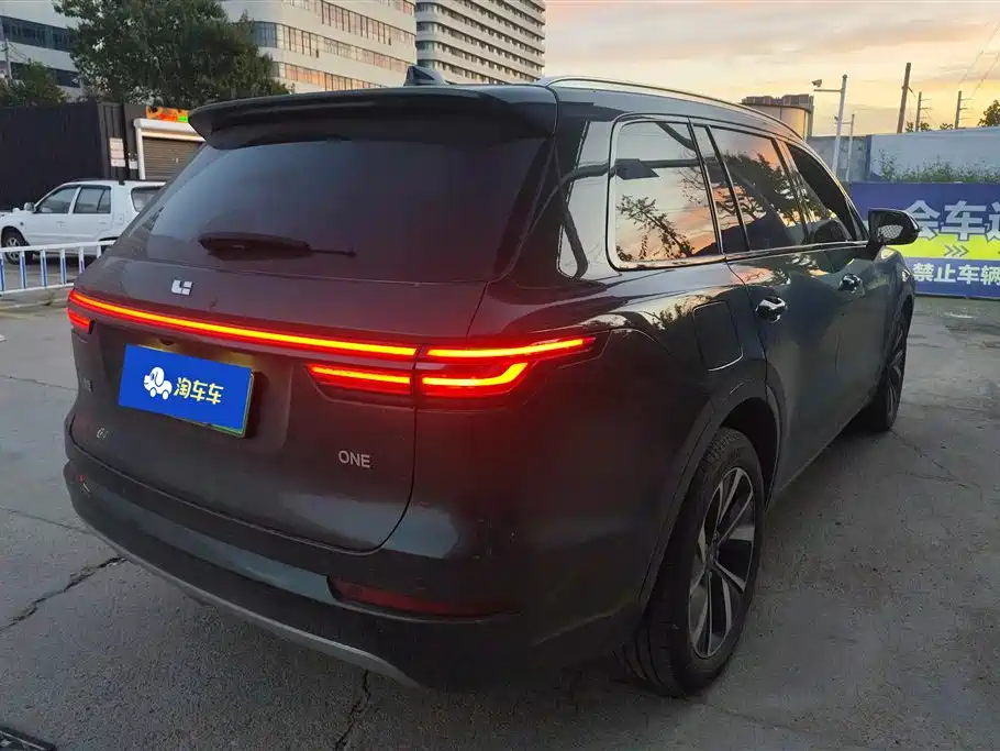 Ideal ONE 2021 extended range 6-seater version