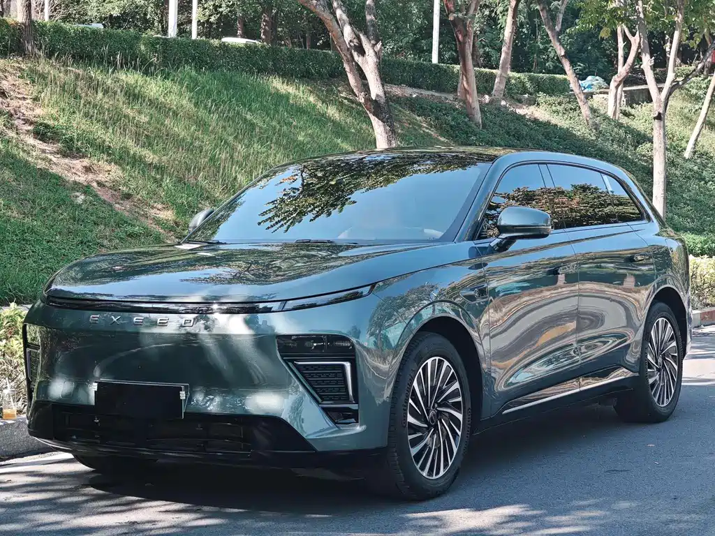 Star Epoch ET 2025 extended range 240 Pro four-wheel drive high-speed driving assistance