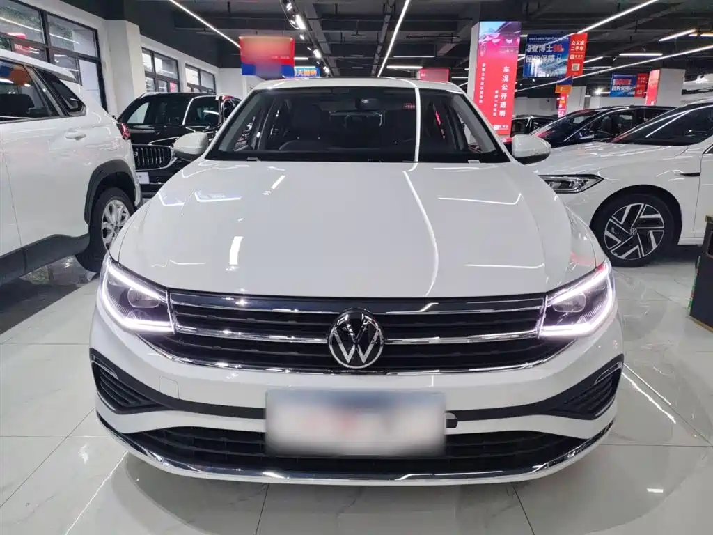 Bora 2025 200TSI DSG Yuexing Navigation Version