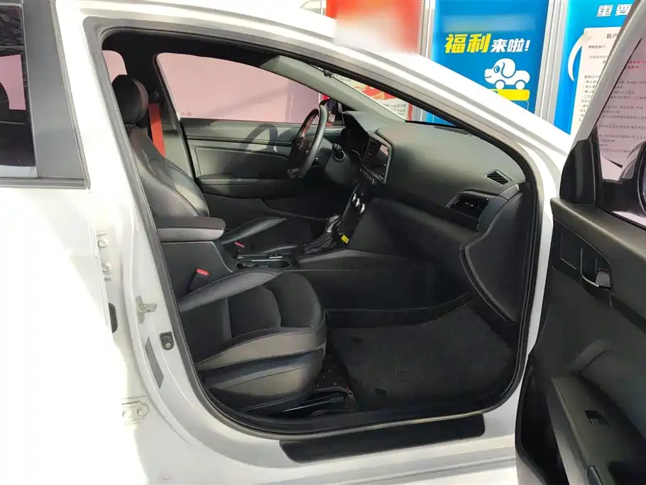 Leading the 2019 1.4T dual-clutch dazzling*dynamic type