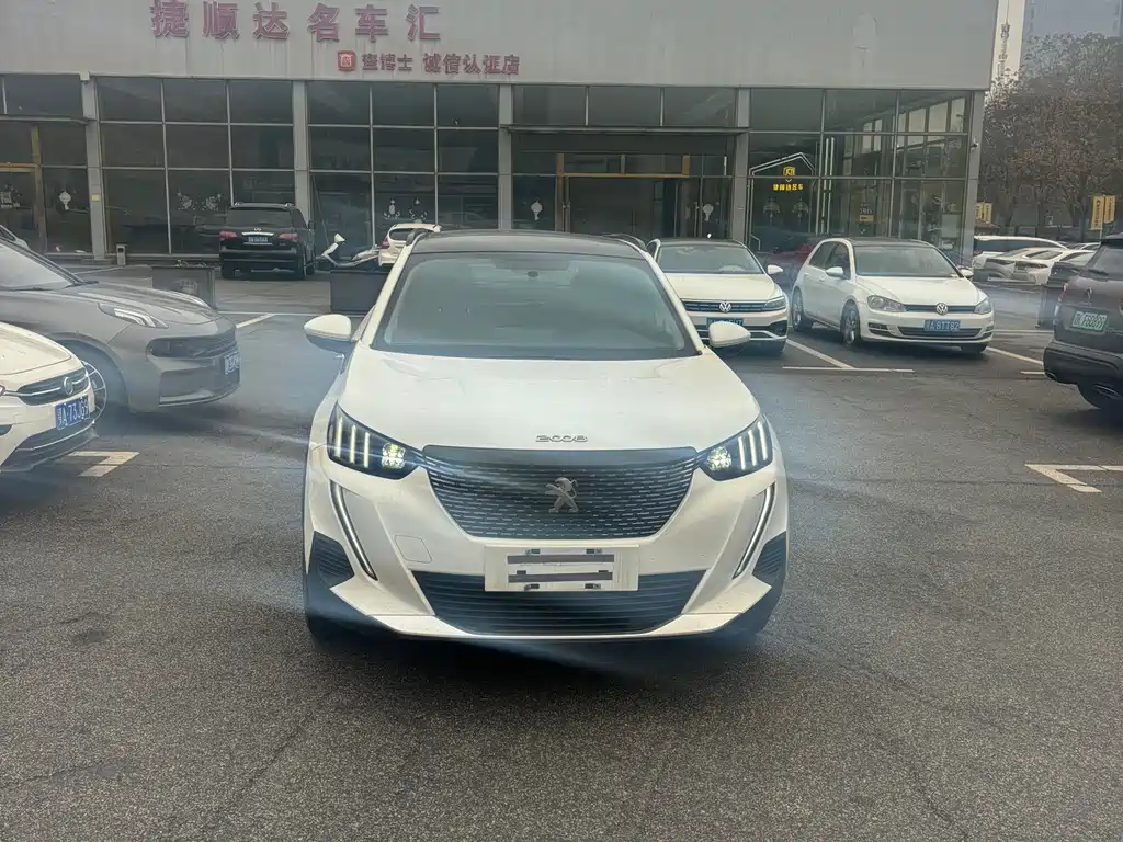 Peugeot 2008 2022 model 230THP THE ONE