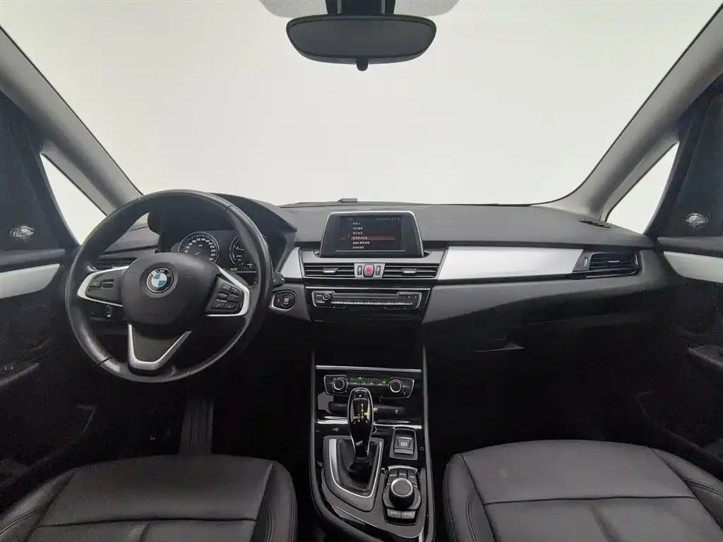 BMW 2 Series multifunctional Station wagon 2019 220i leading model