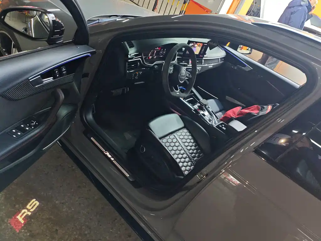 Audi RS 4 2022 RS4 Avant Black Yao Edition