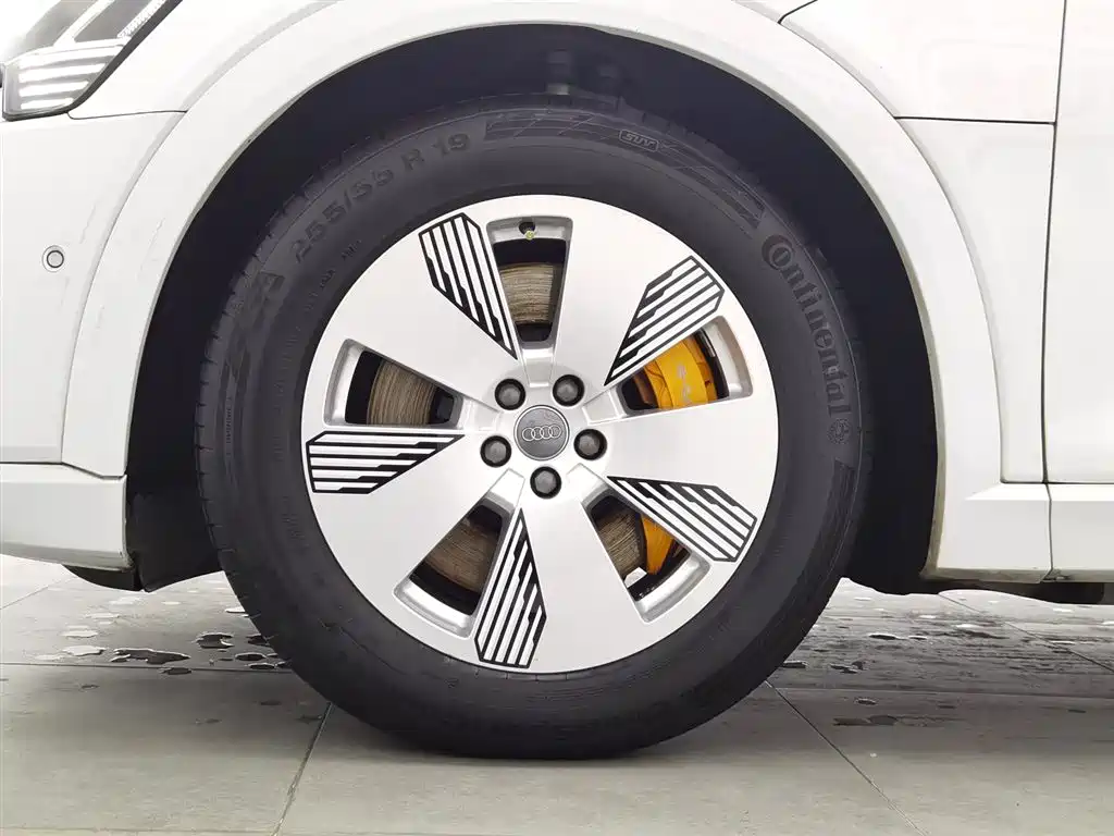 Audi e-tron imported 2019 model 55 quattro fashion type