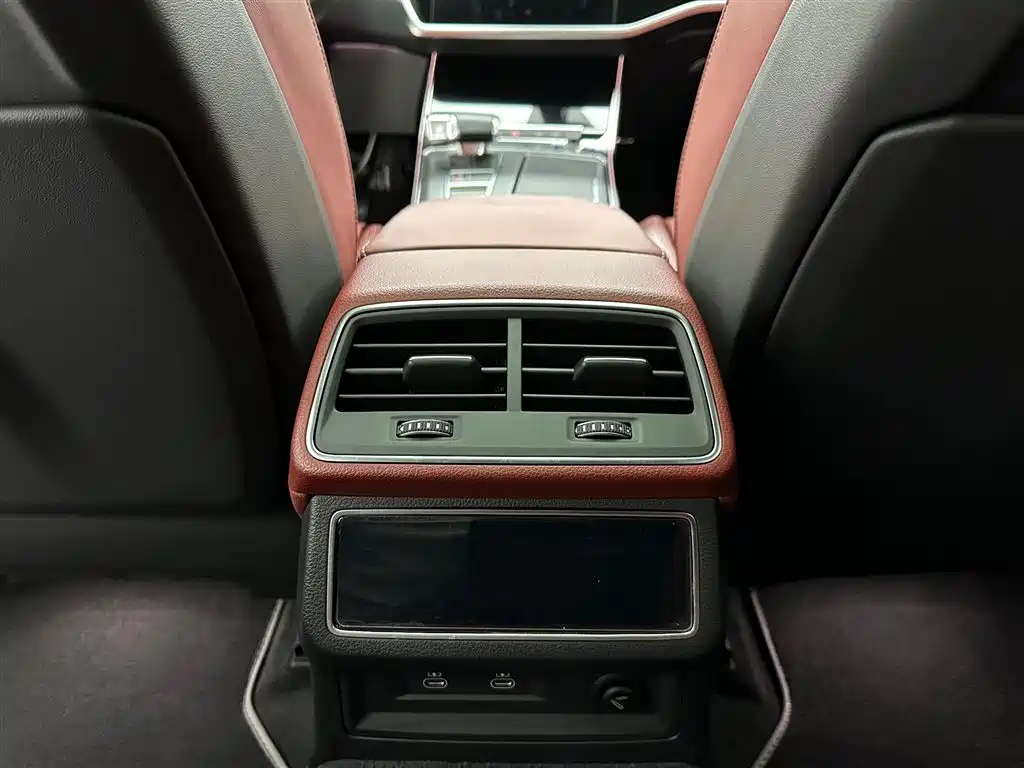 Фото машины 30