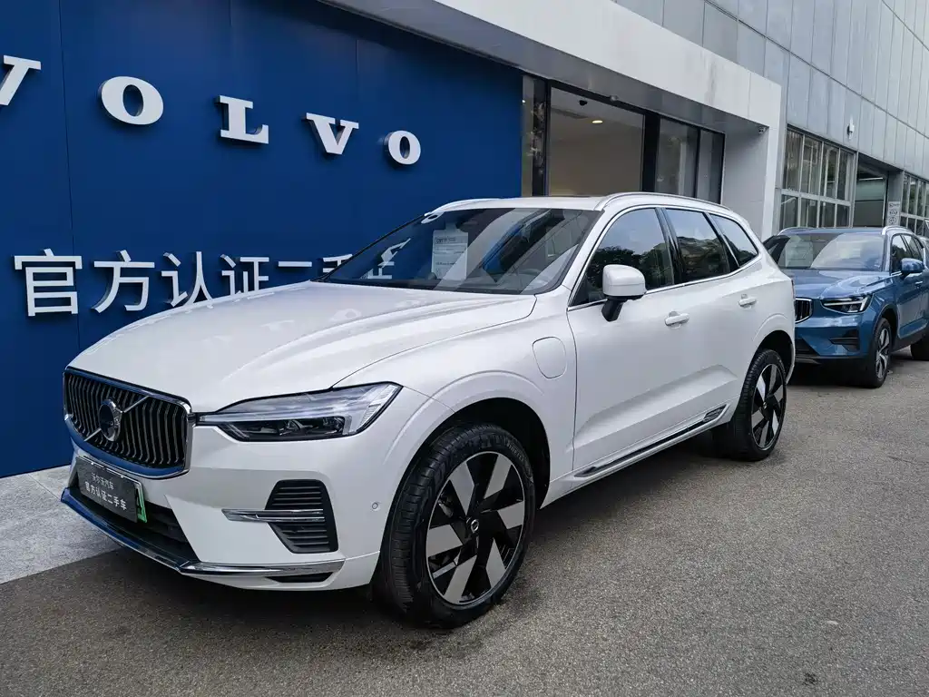 Volvo XC60 plug-in hybrid 2025 plug-in hybrid long battery life four-wheel drive Zhiya Deluxe Edition