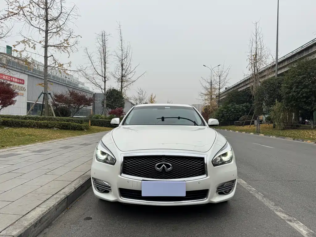 Infiniti Q70 2019 Q70L 2.0T Enjoy Edition