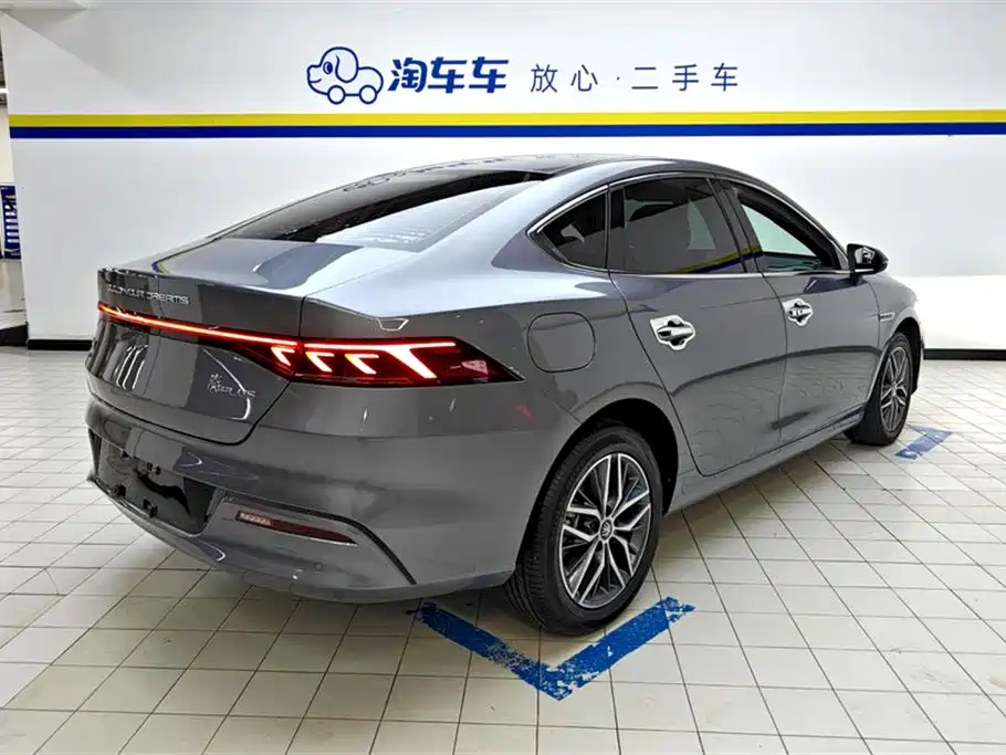 Qin PLUS 2023 Champion Version DM-i 120KM Leading Type