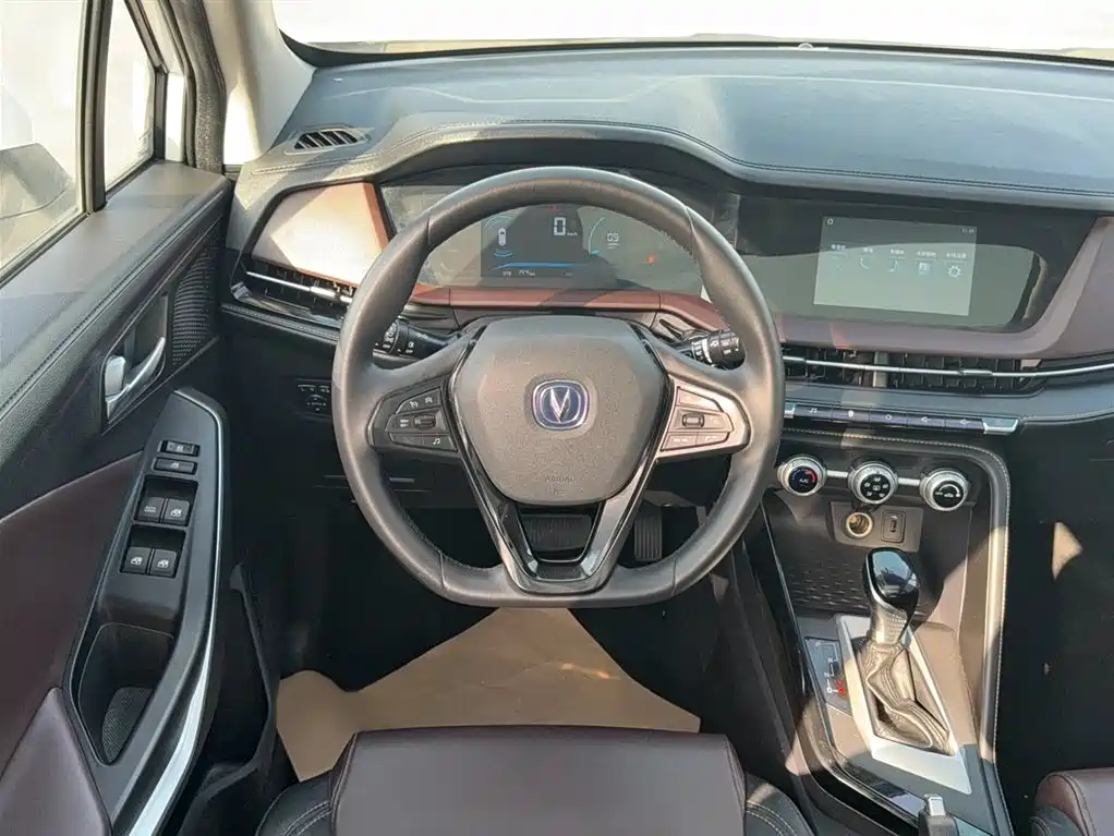 Changan CS15 2019 1.5L automatic enjoyment type Country VI