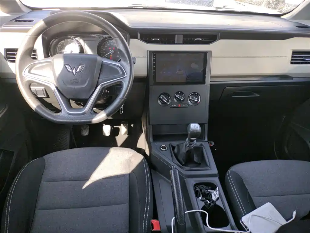 Wuling Hongguang PLUS 2019 1.5T manual Comfortable 7-seater