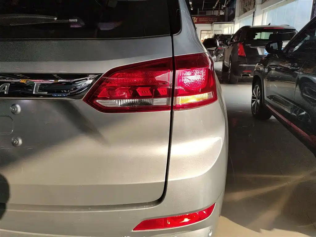 Haval H6 Coupe 2020 Zhilian version 1.5T automatic two-wheel drive luxury Zhilian type