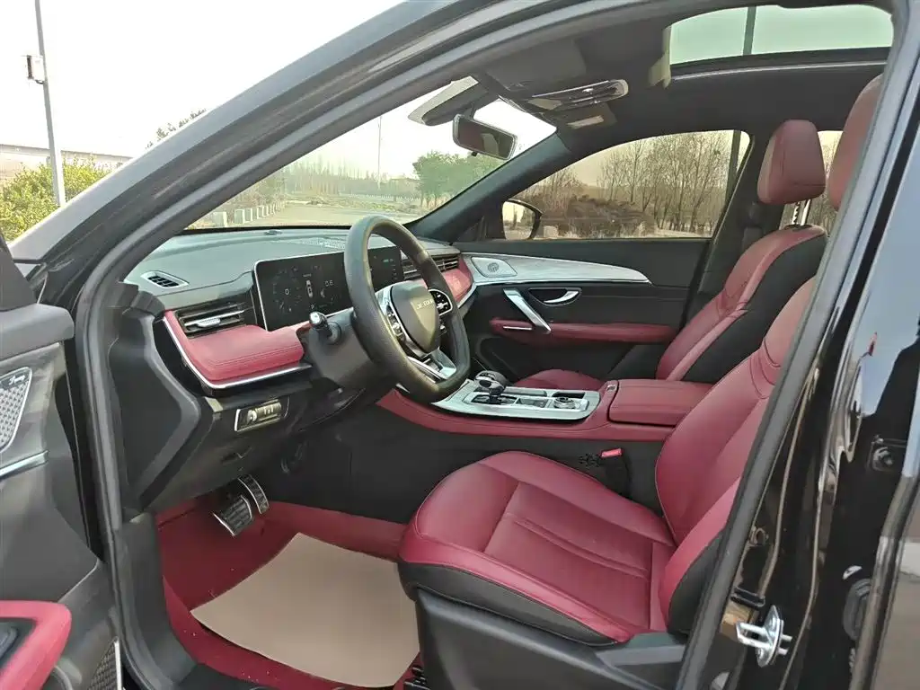 Jietu X70 PRO 2023 1.5T DCT comfortable 5-seater