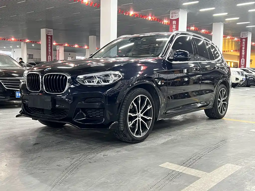 BMW X3 2021 xDrive30i leading M sports suit