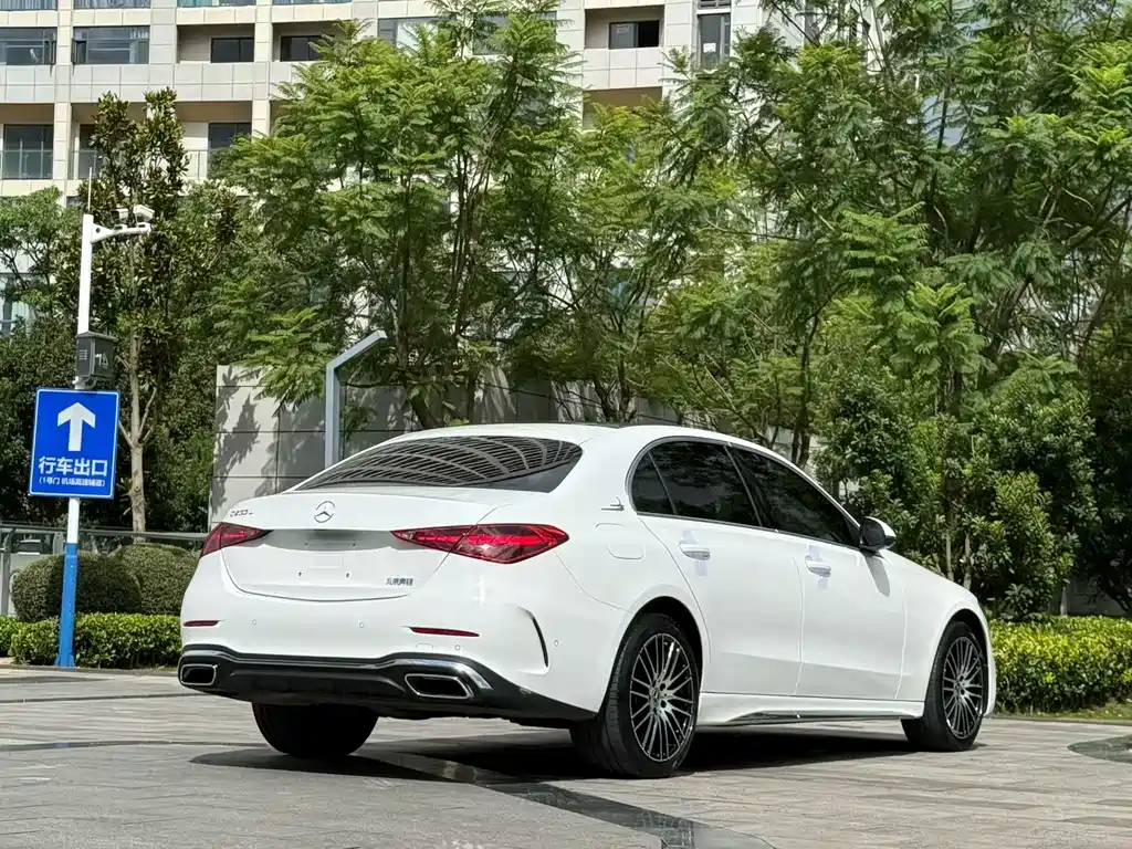 Mercedes-Benz C-class 2024 facelift Three C 260 L sports version