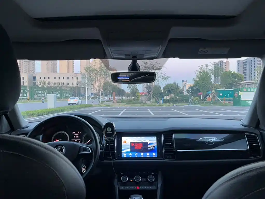 Kodiak 2019 model ZI330 5-seater two-wheel drive luxury premium edition Country V