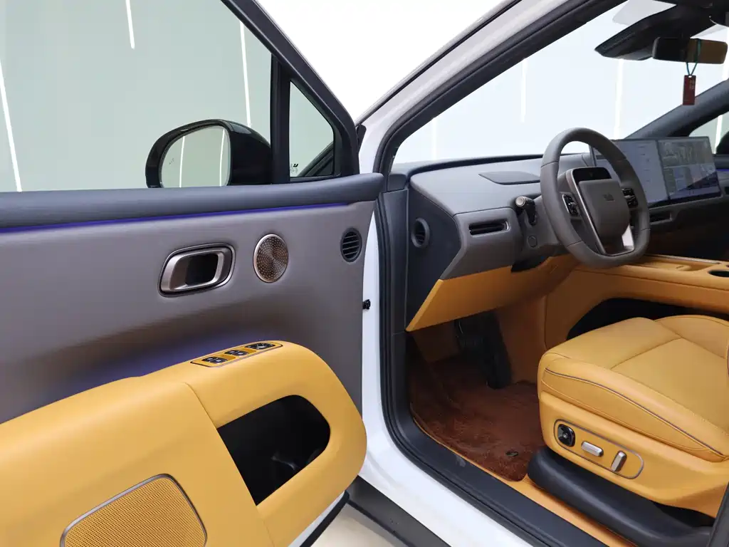 Фото машины 28